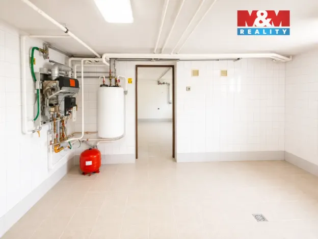 Prodej rodinného domu, Velká Polom, 420 m2