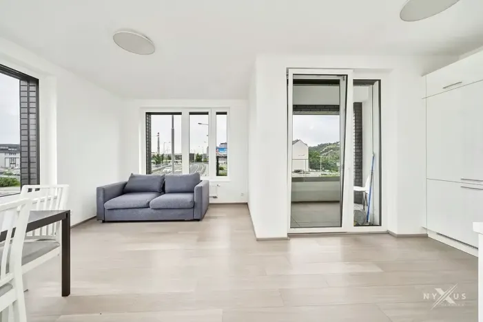 Pronájem bytu 2+kk, Praha - Holešovice, Jankovcova, 56 m2
