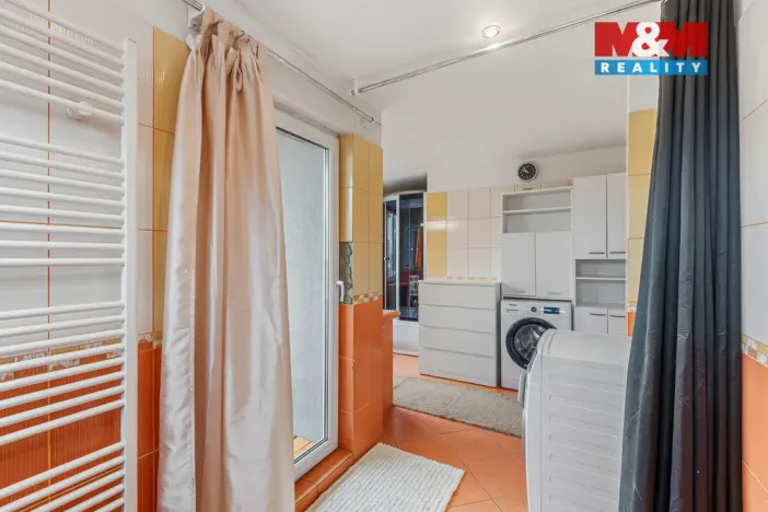 Prodej rodinného domu, Doksy, Školní, 170 m2