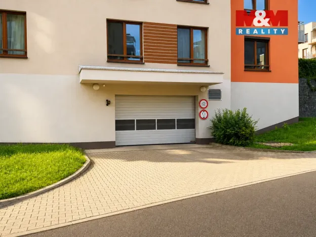 Prodej garážového stání, Praha - Čakovice, Bermanova, 38 m2