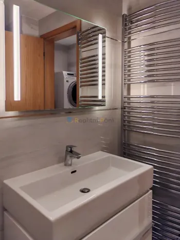Pronájem bytu 1+kk, Praha - Smíchov, U Nikolajky, 39 m2