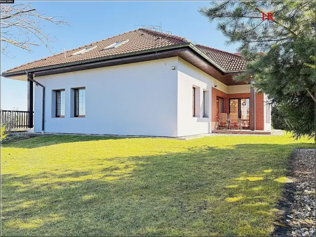 Pronájem rodinného domu, Bystřice, 388 m2
