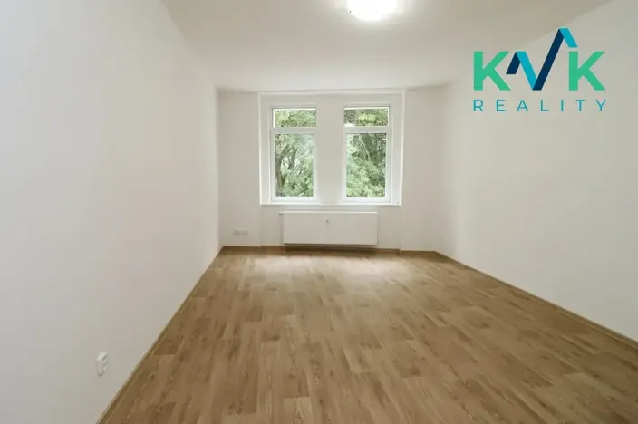 Pronájem bytu 3+1, Karlovy Vary, Šmeralova, 85 m2