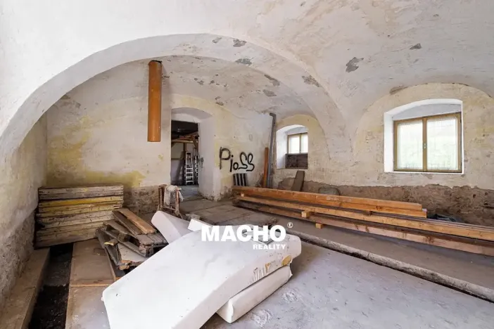 Prodej obchodního prostoru, Řitka, Na návsi, 286 m2
