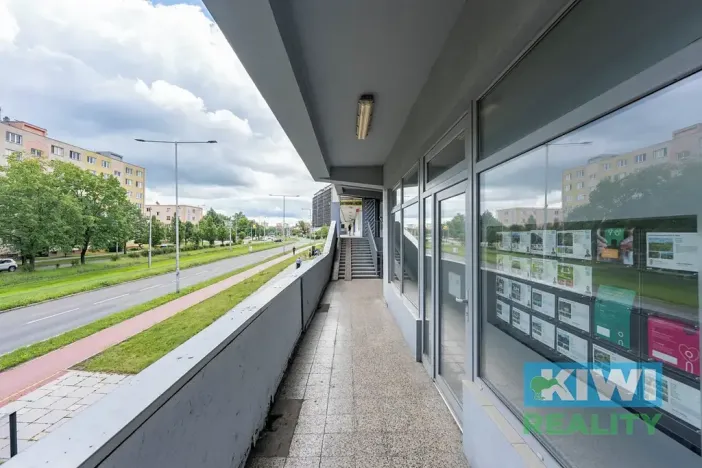 Pronájem obchodního prostoru, Ostrava, Výškovická, 81 m2