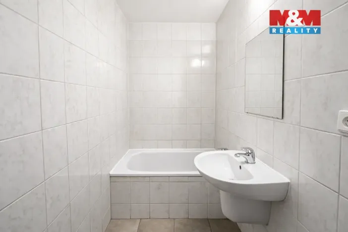 Pronájem bytu 1+kk, Karviná - Hranice, Čsl. armády, 32 m2