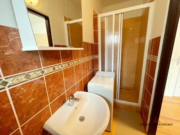 Pronájem bytu 1+1, Praha - Libeň, Za vodárnou, 30 m2