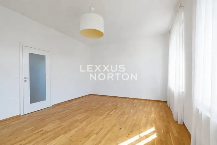 Pronájem bytu 2+kk, Praha - Žižkov, Žižkovo náměstí, 61 m2