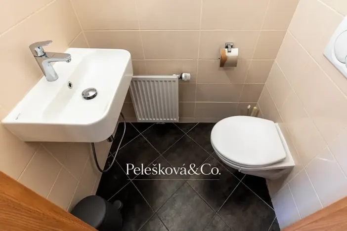 Pronájem bytu 2+kk, Praha - Vysočany, Jana Přibíka, 62 m2