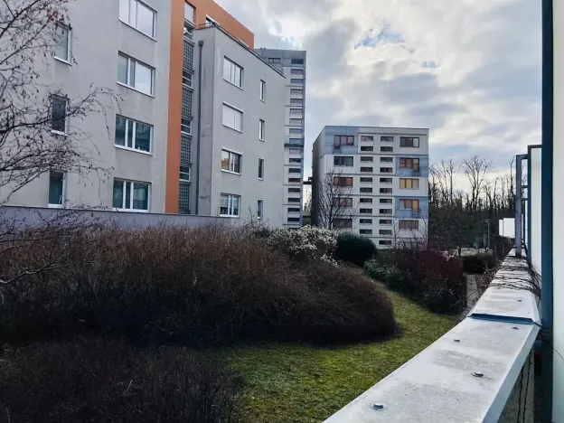 Pronájem bytu 1+kk, Praha, Počernická, 35 m2