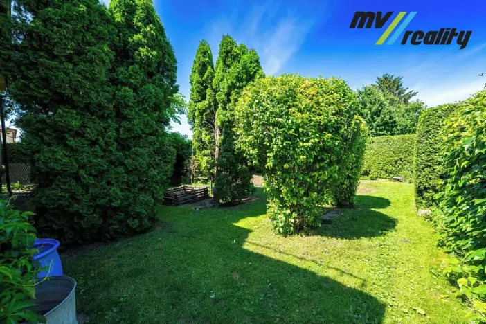 Prodej rodinného domu, Radim, 258 m2