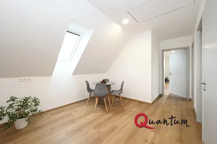 Pronájem kanceláře, Praha - Holyně, Za Knotkem, 79 m2