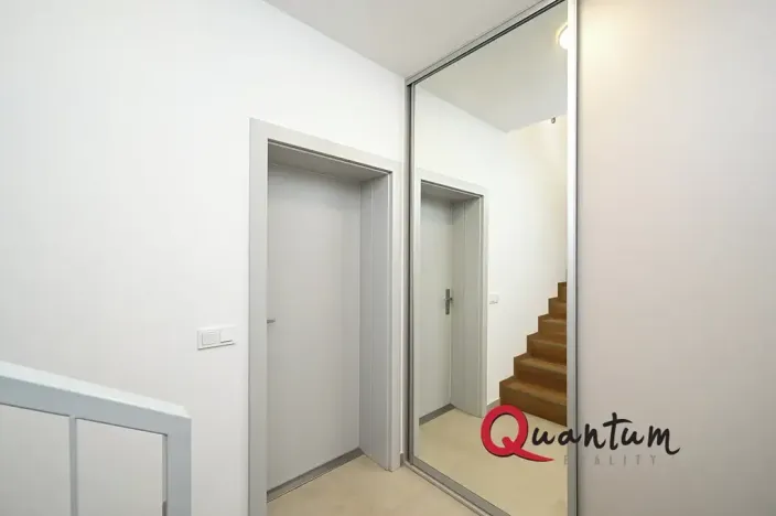 Pronájem kanceláře, Praha - Holyně, Za Knotkem, 79 m2
