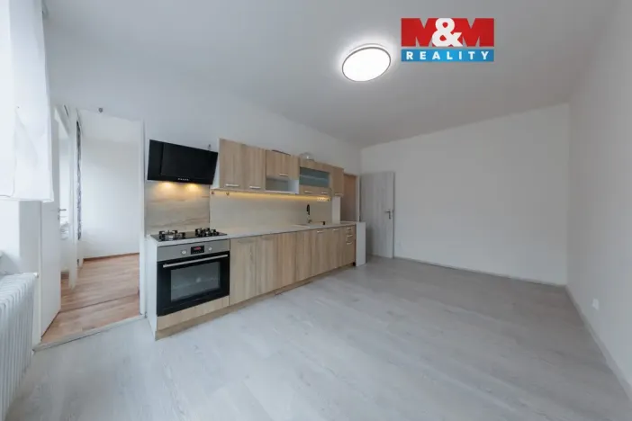 Pronájem bytu 2+1, Karlovy Vary - Drahovice, Vítězná, 60 m2