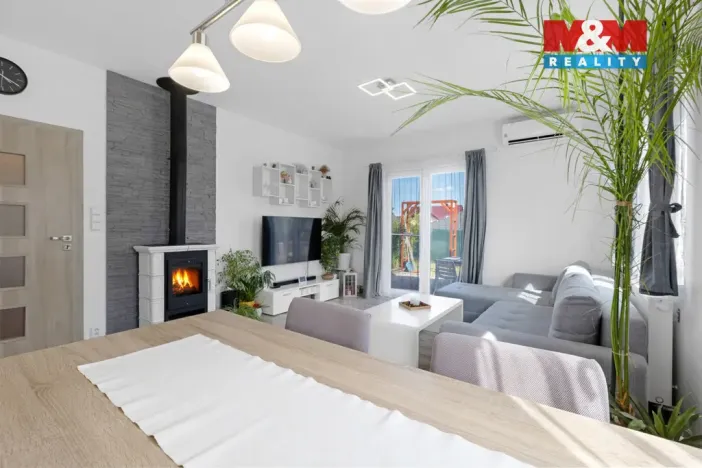 Prodej rodinného domu, Bavoryně, 74 m2