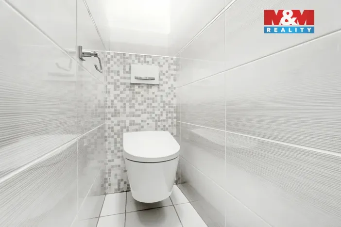 Prodej bytu 2+1, Praha - Žižkov, Jeseniova, 74 m2