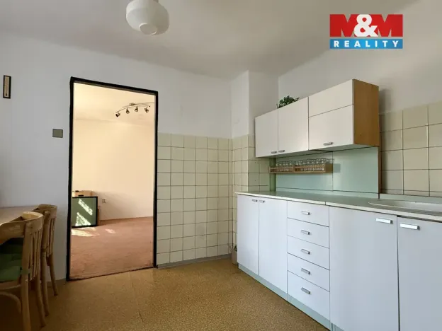 Prodej atypického bytu, Měšice, U školky, 118 m2
