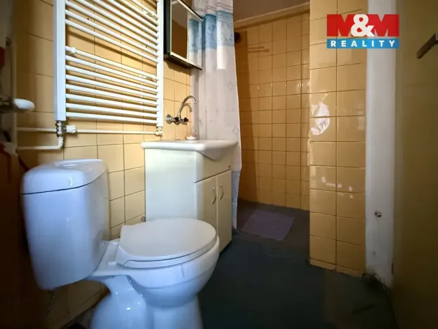 Prodej atypického bytu, Měšice, U školky, 118 m2