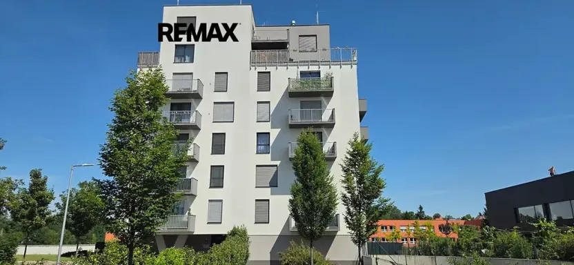 Prodej bytu 1+kk, Praha - Hloubětín, Za černým mostem, 31 m2