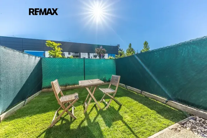 Prodej bytu 1+kk, Praha - Hloubětín, Za černým mostem, 31 m2