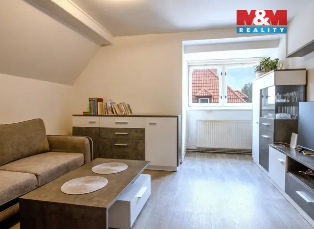 Prodej bytu 3+1, Cvikov - Cvikov II, Komenského, 56 m2