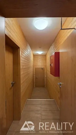 Prodej zemědělského objektu, Úžice, 5128 m2