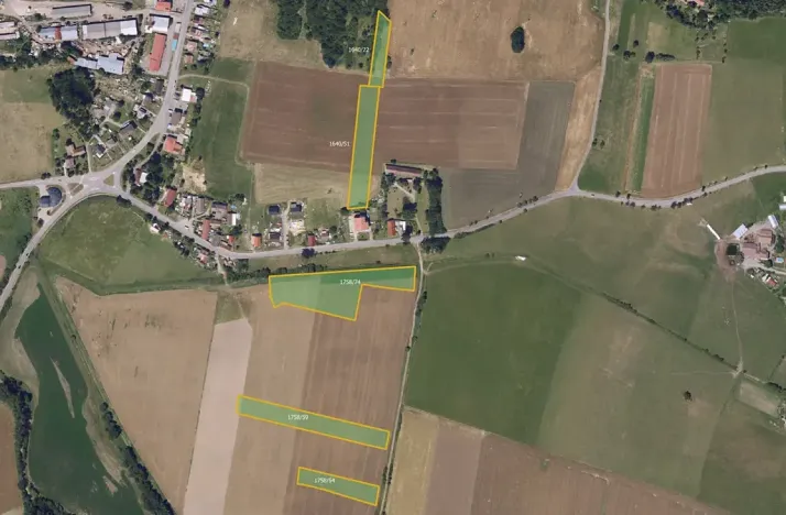 Prodej pole, Tisovec, 26000 m2