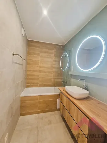 Pronájem bytu 3+kk, Praha - Bohnice, Hlivická, 74 m2