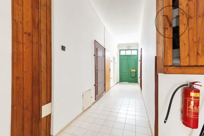 Pronájem bytu 1+kk, České Budějovice, Husova tř., 28 m2