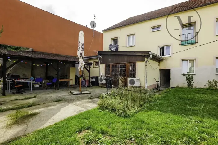 Pronájem bytu 1+kk, České Budějovice, Husova tř., 28 m2