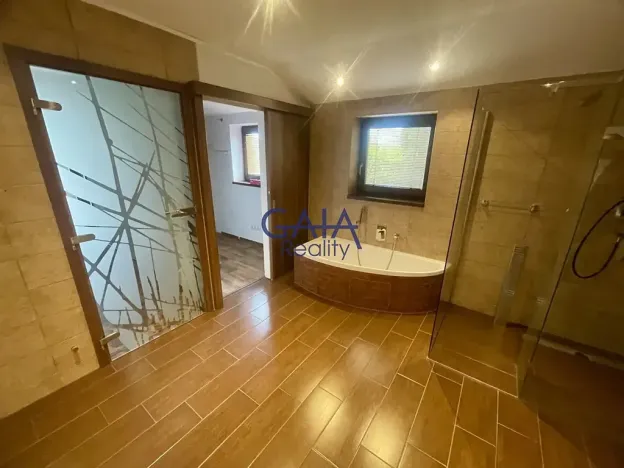 Pronájem rodinného domu, Vlkoš, 200 m2