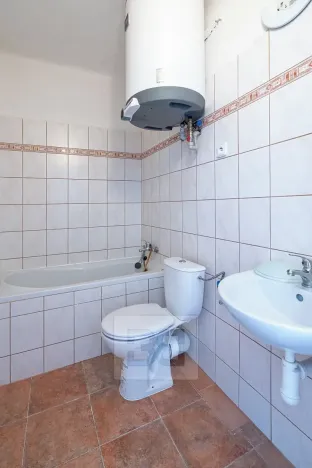 Pronájem bytu 1+kk, Praha - Kobylisy, Náhorní, 19 m2