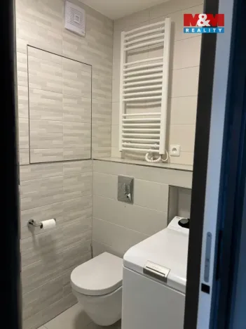 Pronájem bytu 2+kk, Praha - Kobylisy, Třeboradická, 45 m2
