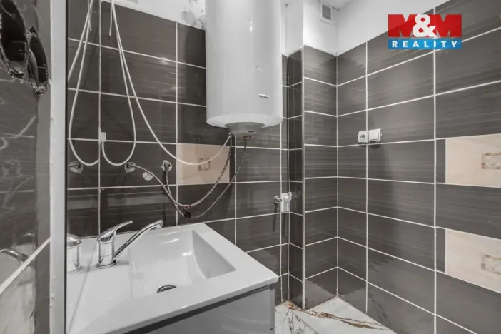 Prodej rodinného domu, Luže - Bělá, 220 m2