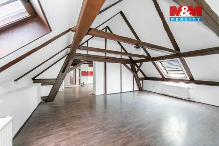 Prodej rodinného domu, Holýšov, náměstí 5. května, 230 m2