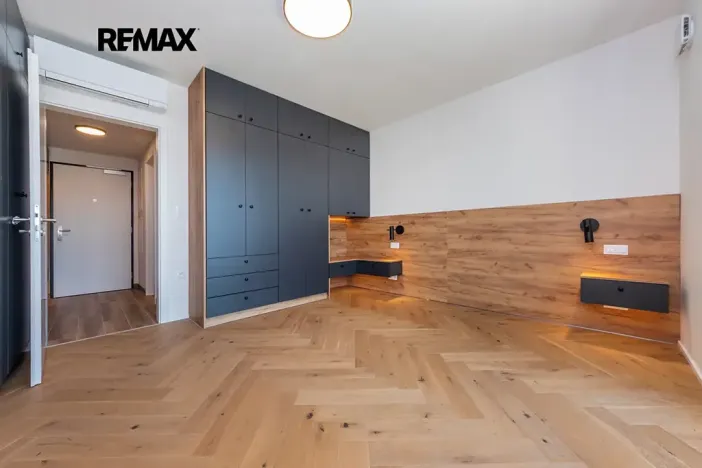 Pronájem bytu 2+kk, Praha - Břevnov, Radimova, 59 m2