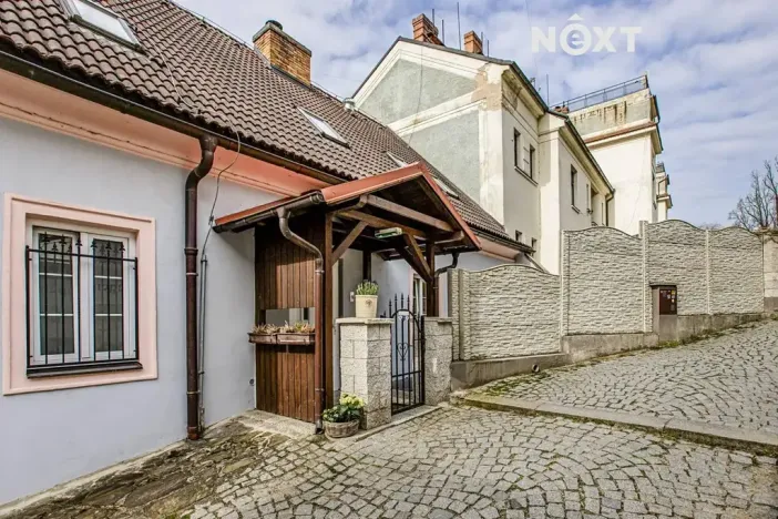 Prodej rodinného domu, Hluboká nad Vltavou, nám. Čsl. armády, 533 m2