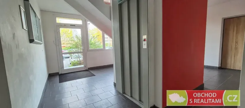 Prodej bytu 2+kk, Praha - Lhotka, Novodvorská, 41 m2