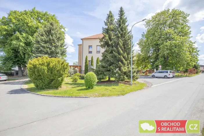 Prodej pozemku, Stolany, 1366 m2