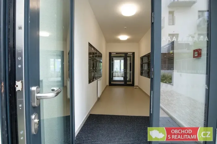 Pronájem bytu 1+kk, Praha - Strašnice, Štěchovická, 45 m2