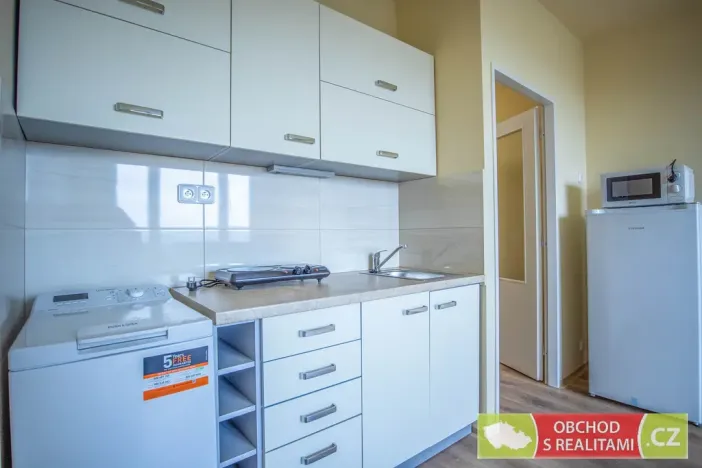 Pronájem bytu 1+kk, Praha - Záběhlice, Jahodová, 25 m2