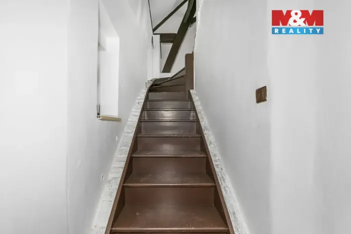 Prodej činžovního domu, Holýšov, náměstí 5. května, 230 m2