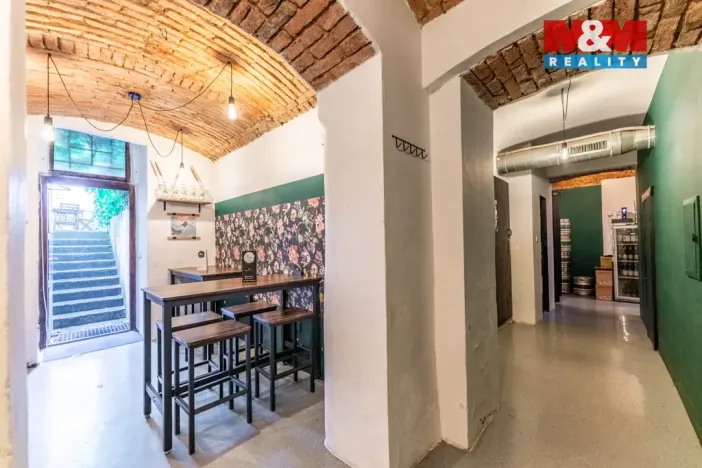 Pronájem restaurace, Praha - Vinohrady, Rumunská, 170 m2