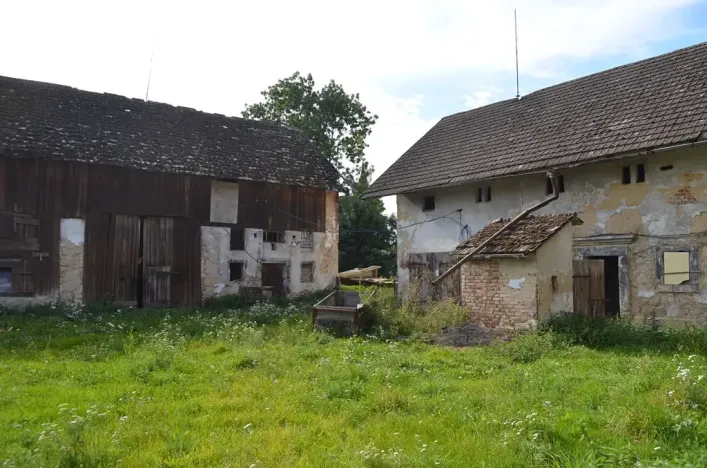 Prodej zemědělské usedlosti, Sezemice, 200 m2