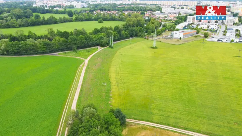 Prodej komerčního pozemku, Hradec Králové - Třebeš, 6364 m2