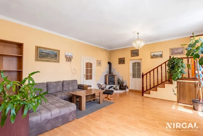 Prodej rodinného domu, Zlonín, Hlavní, 247 m2