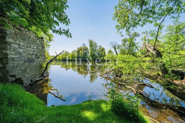 Prodej komerční nemovitosti, Vršovice, 5100 m2