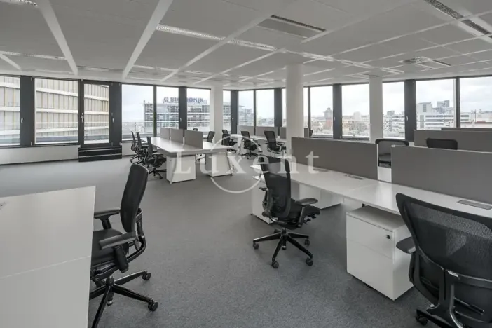 Pronájem kanceláře, Praha - Nusle, Pikrtova, 500 m2