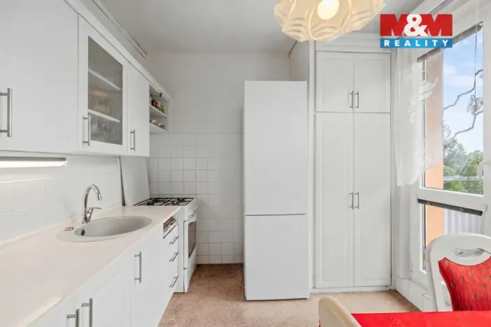 Prodej bytu 2+1, Kladno - Kročehlavy, Pařížská, 63 m2