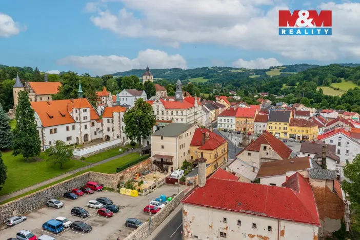 Prodej obchodního prostoru, Benešov nad Ploučnicí, náměstí Míru, 900 m2